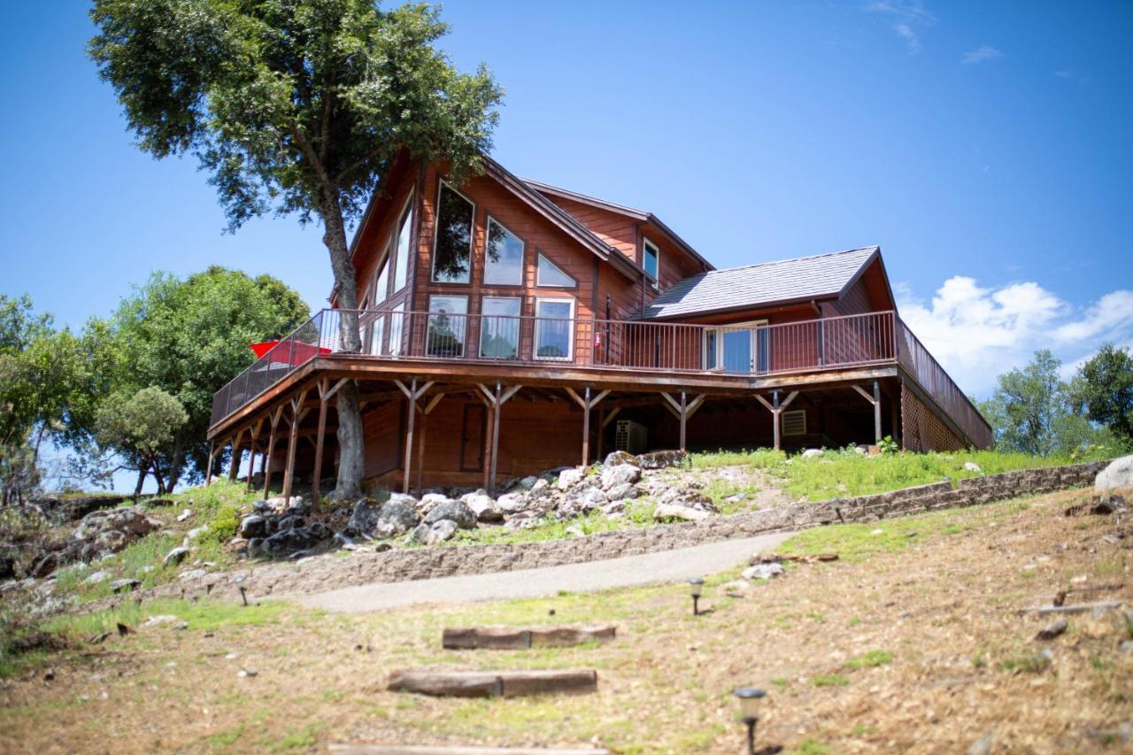 Riverfront Property With Waterfalls Near Yosemite And Bass Lake Oakhurst Exterior foto